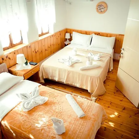 Hotel Domino *