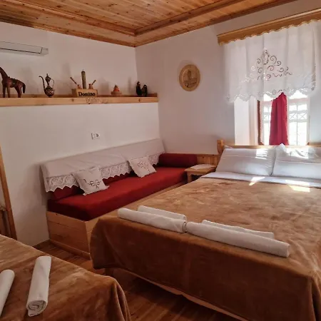Hotel Domino