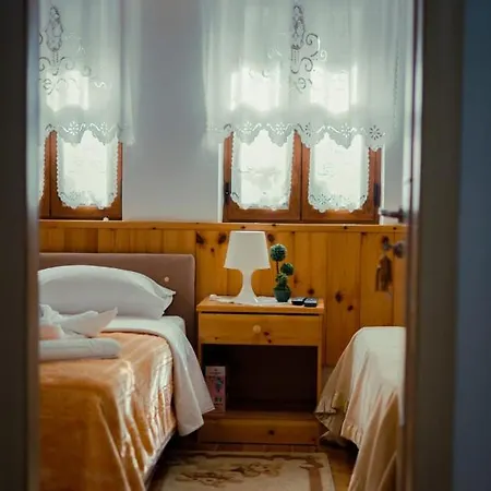 Hotel Domino *