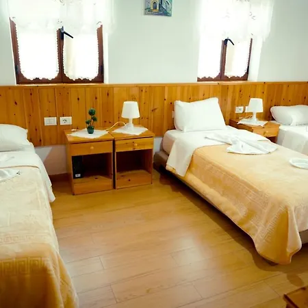 Hotel Domino *